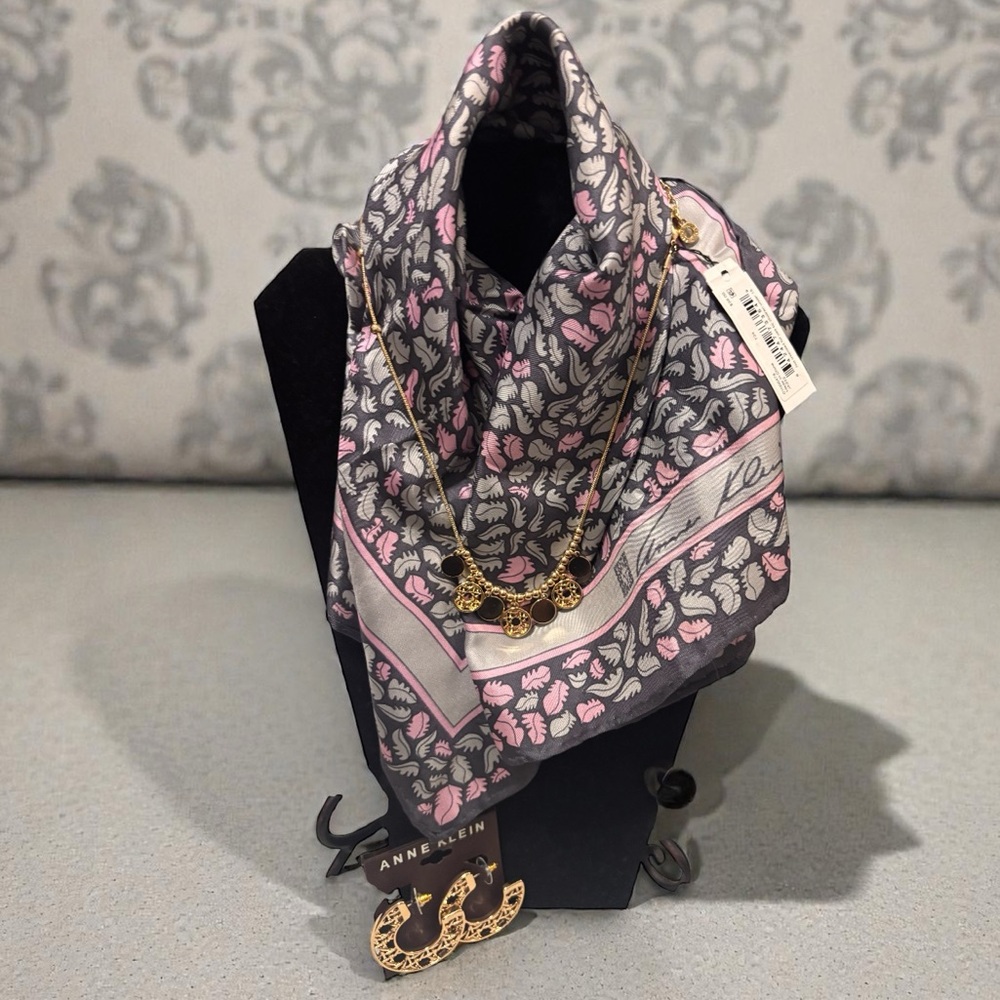 Anne Klein Bundle - Picture 5 of 14